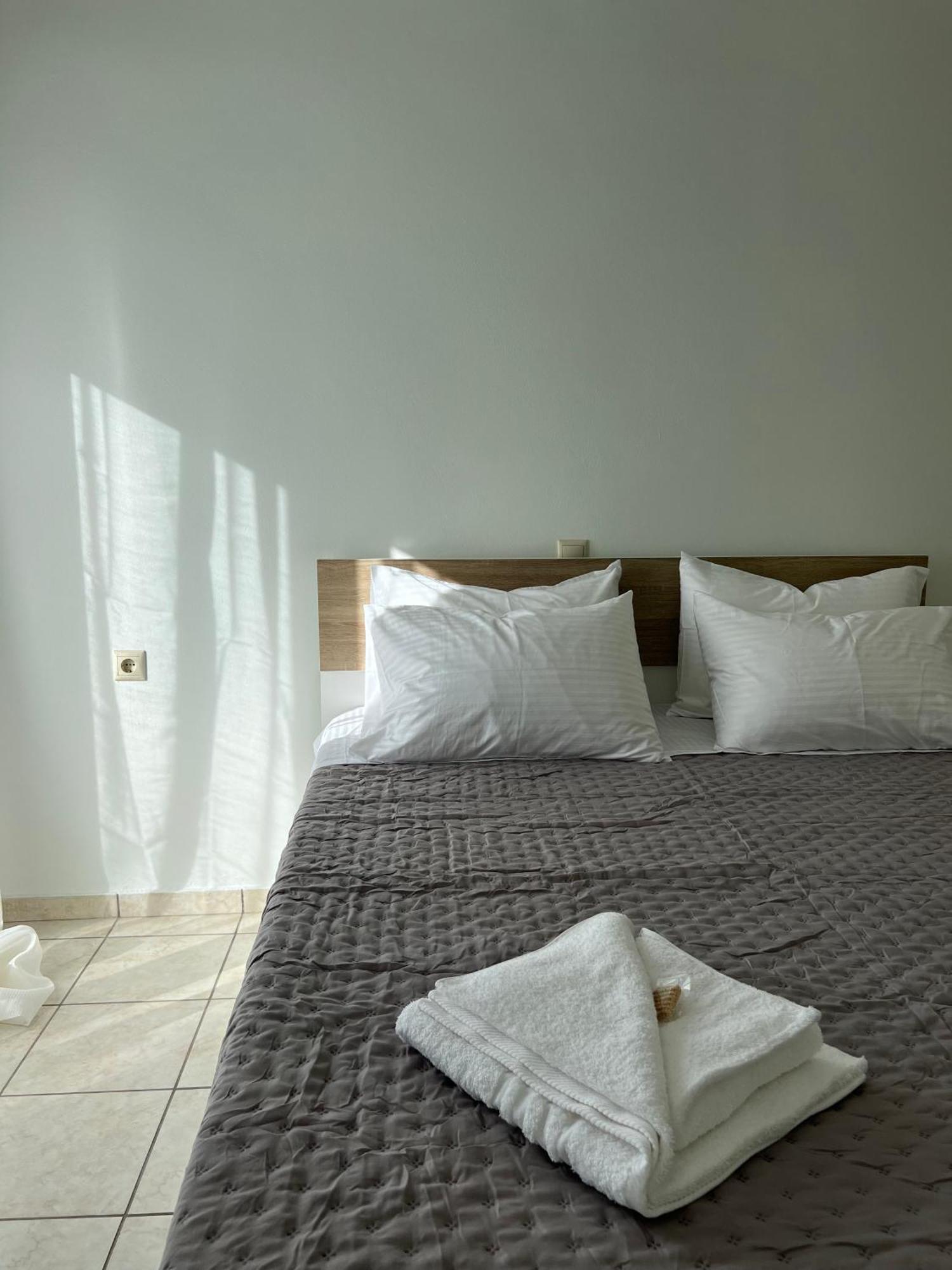 Joyful By 8essentially Chania (Crete)