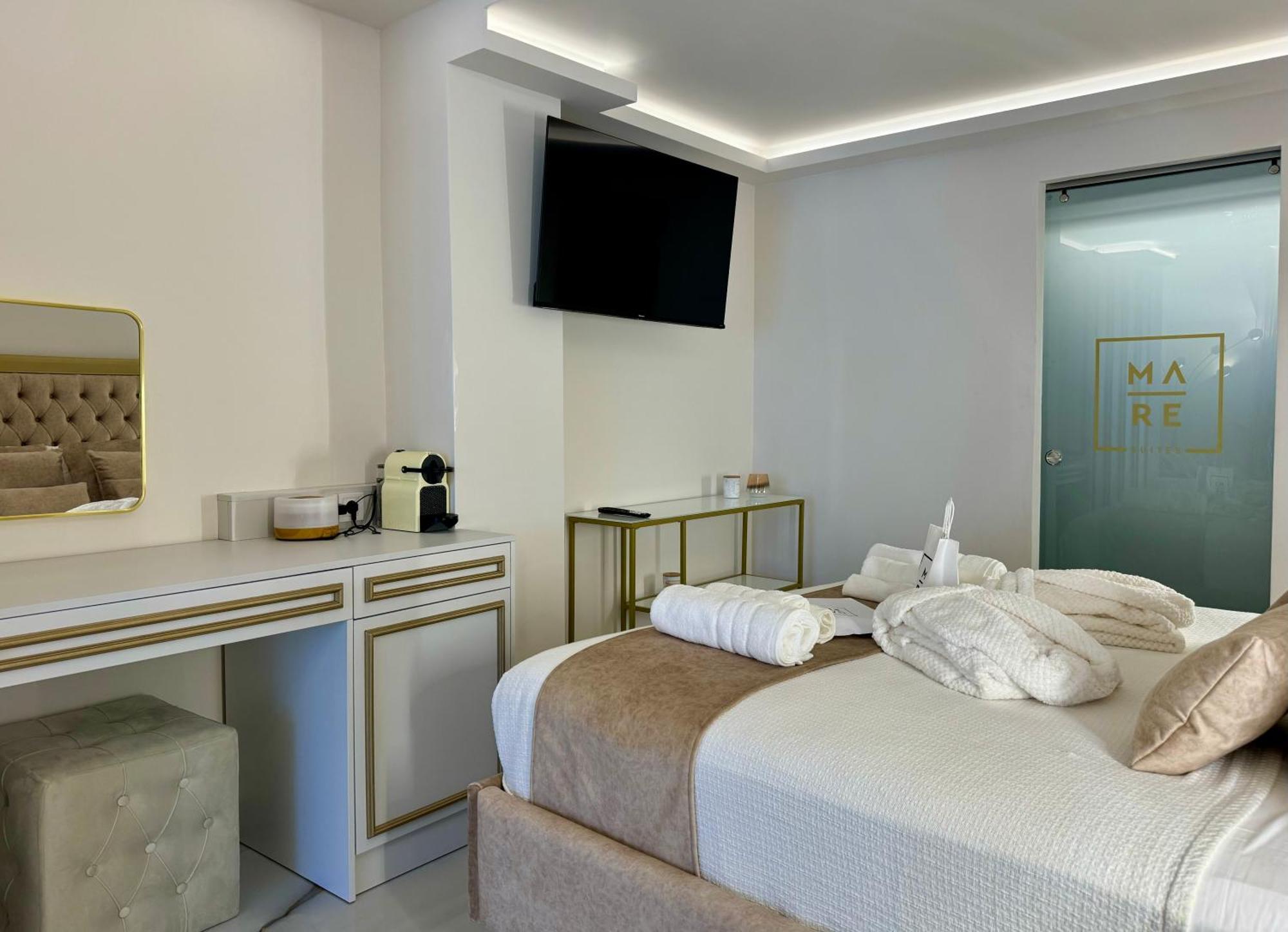 Mare 4 Hotel *