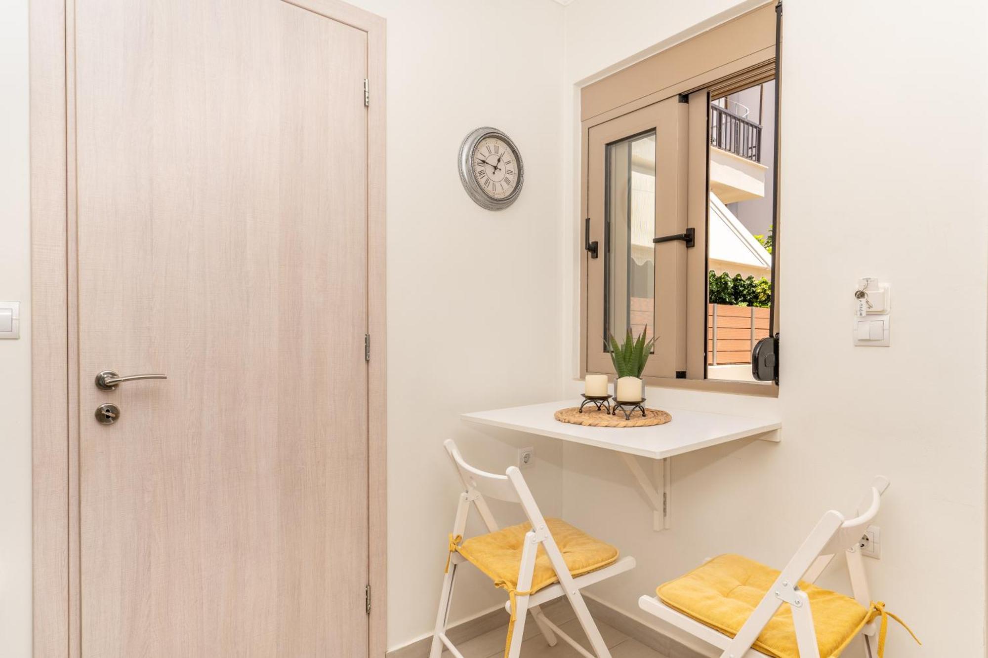 St. John Studio Apartment *