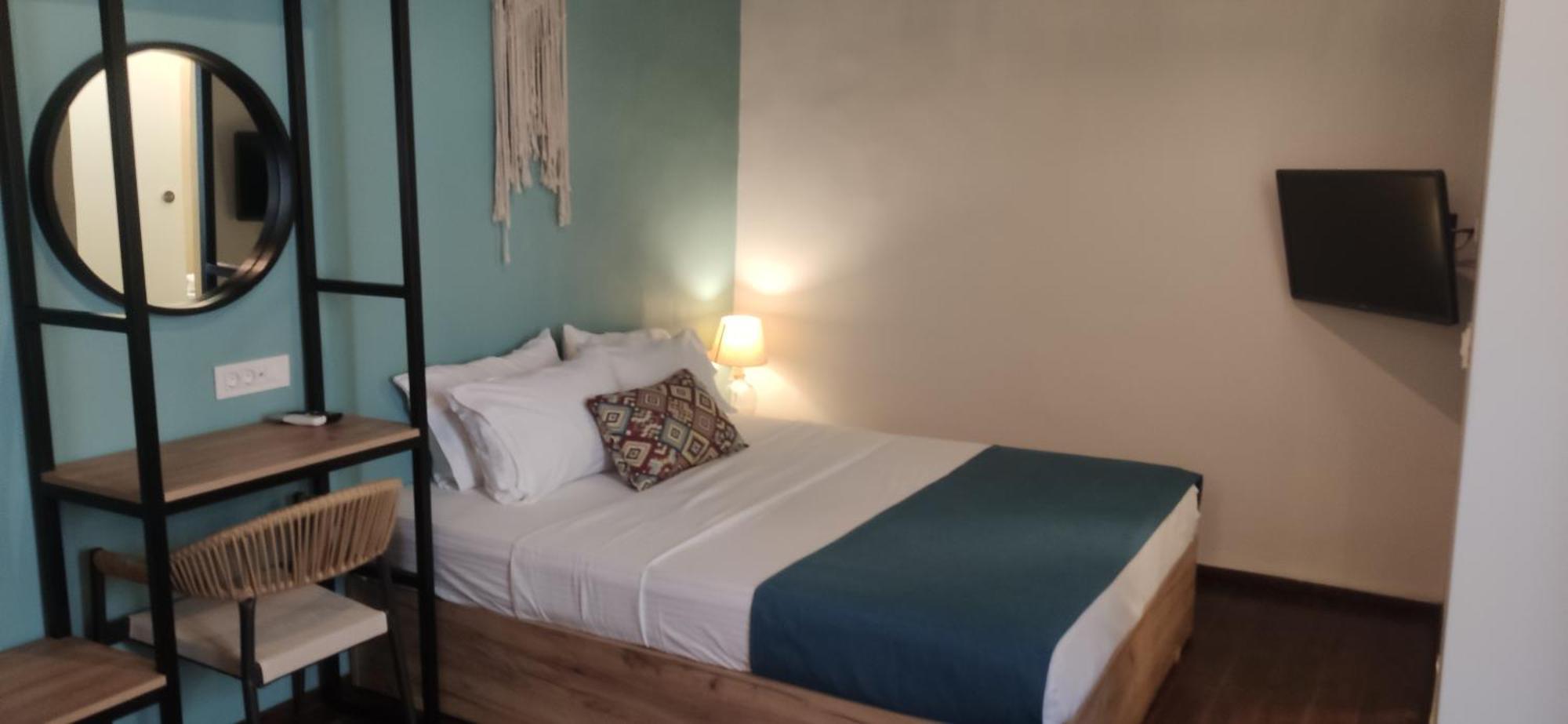 Apartment Fivos