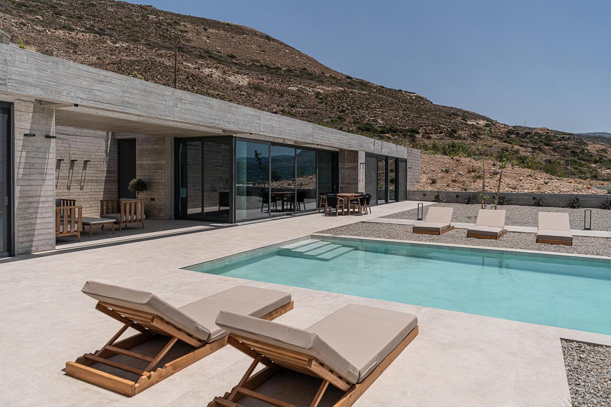 Alba Cave Villa *
