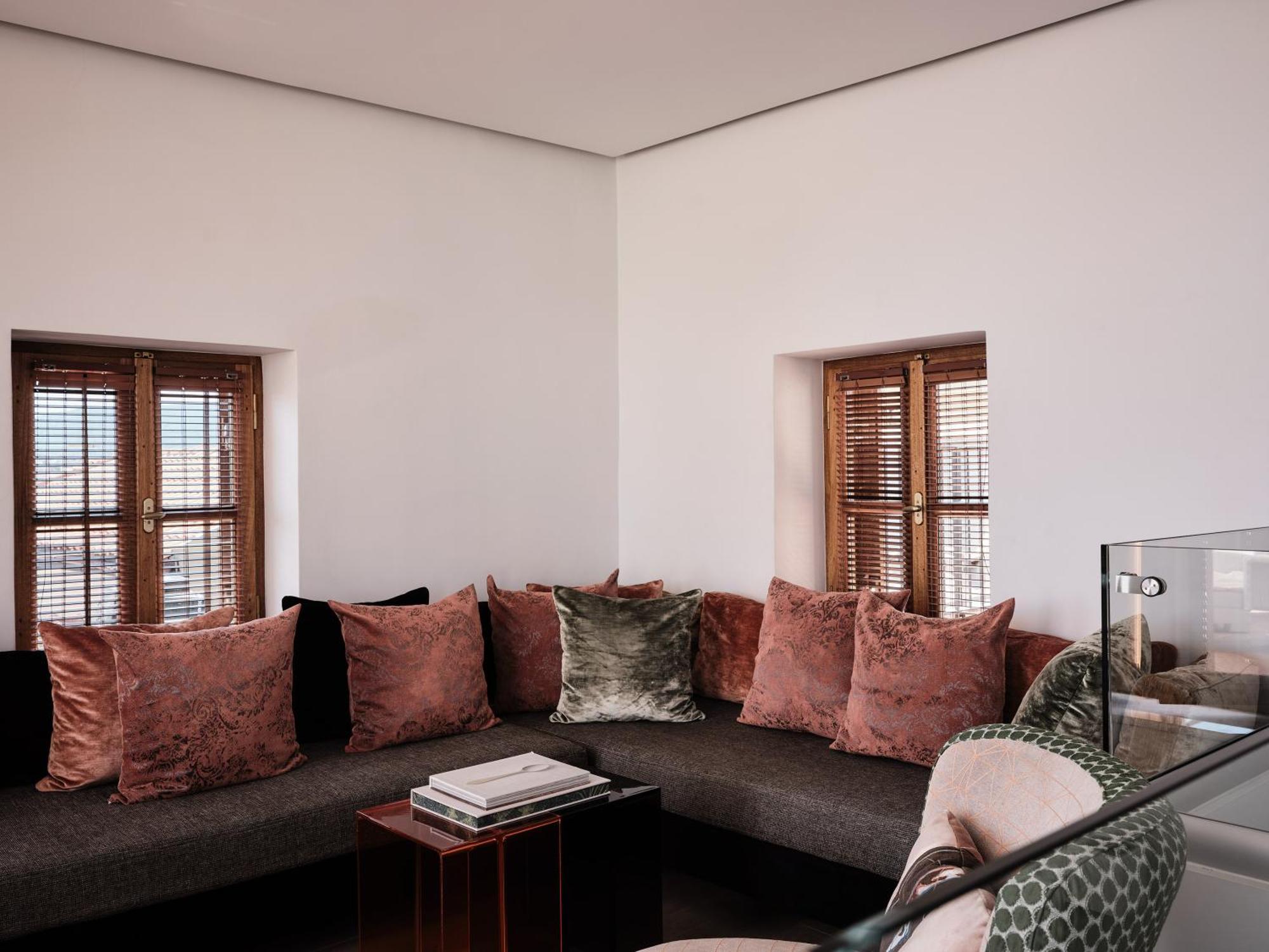 Hotel Casa Delfino & Chania (Crete)