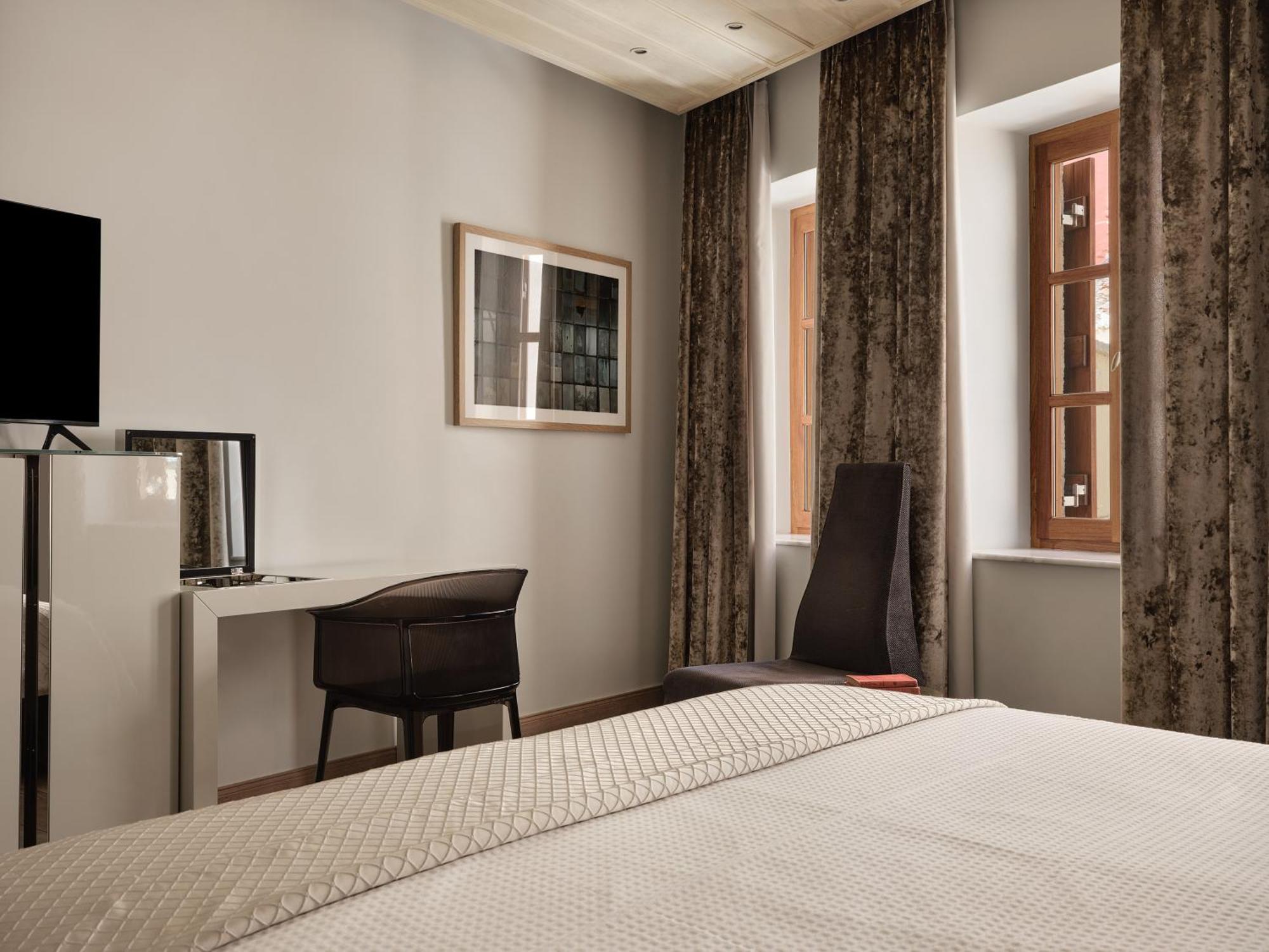 Casa Delfino & 5* Chania (Crete)