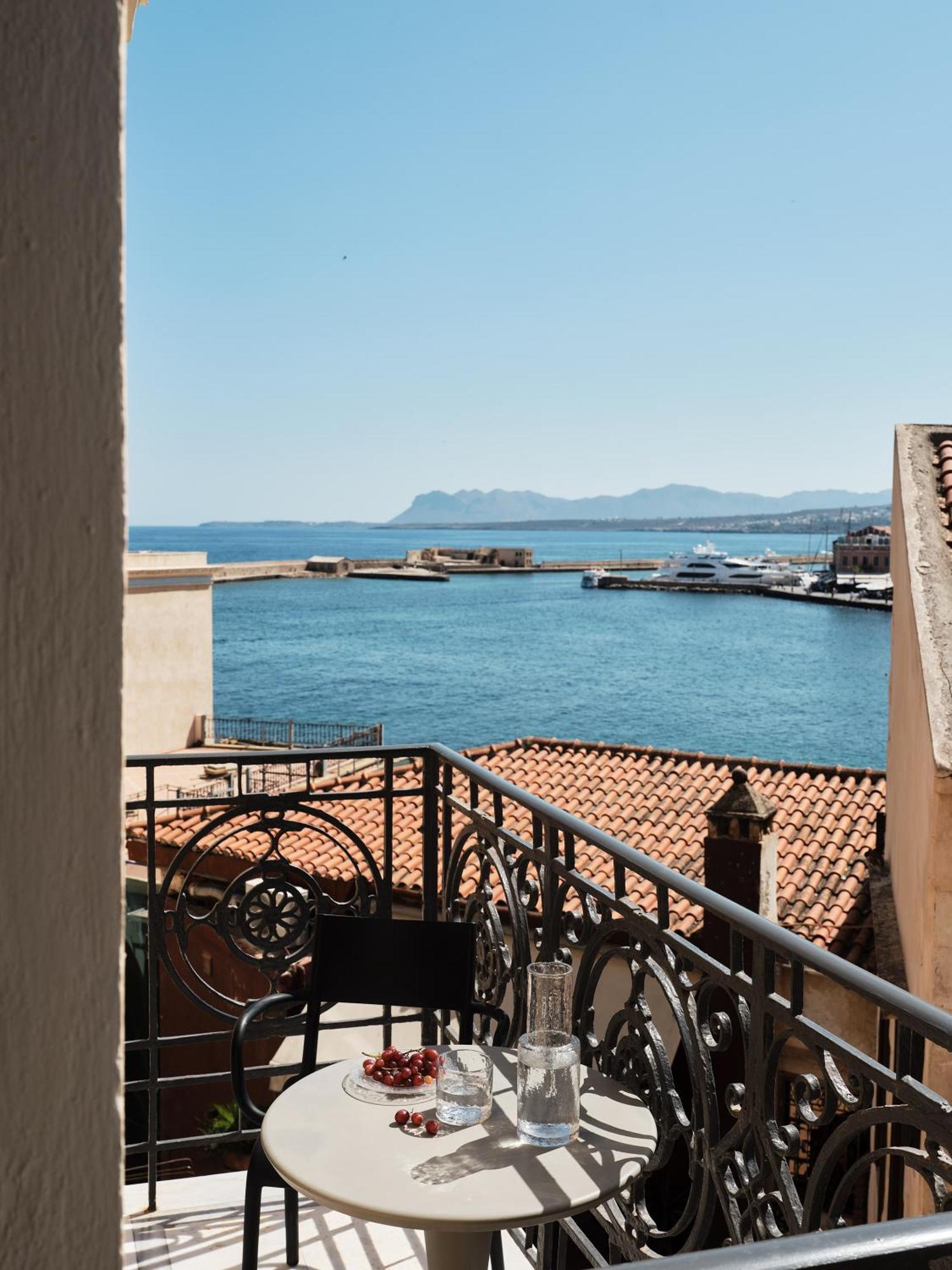Casa Delfino & Chania (Crete)