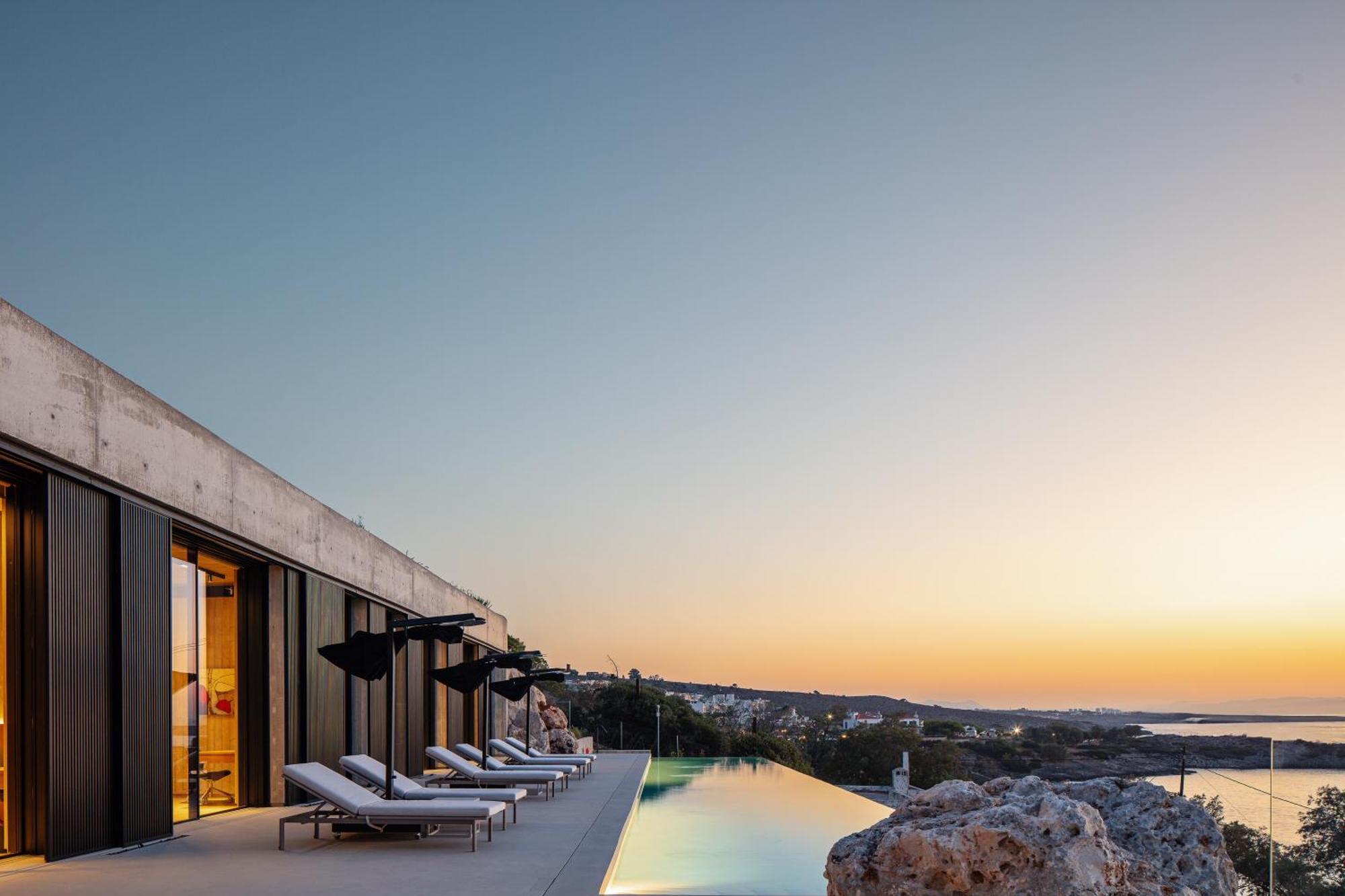 Rock Villa *