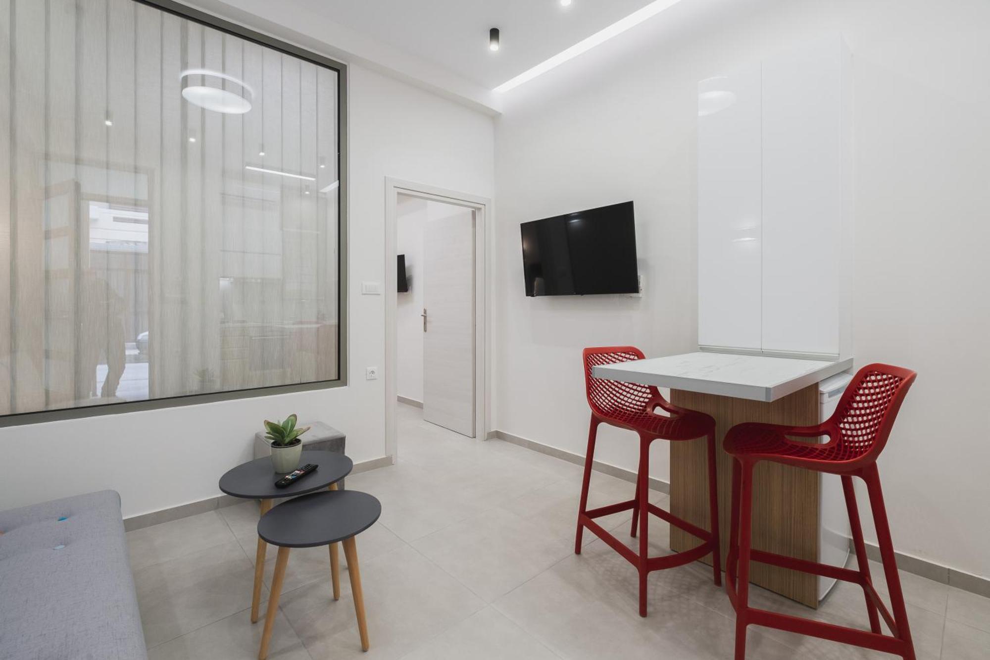 Peris 4 With Yard Steps To Old Town - Ac, Wifi *