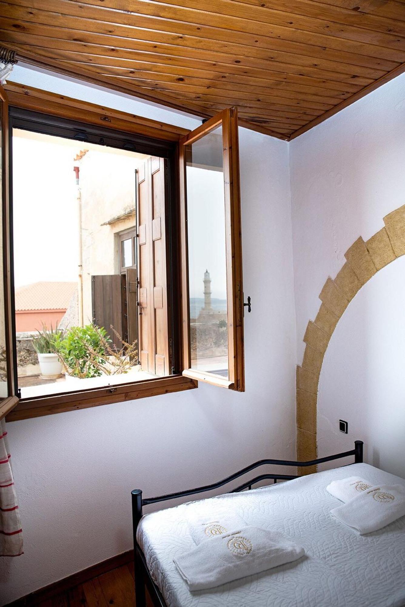 Revellino Del Porto, Historic * Chania (Crete)
