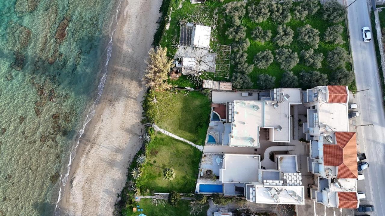 Adelphes Beachfront With Direct Connection To The Chania (Crete)