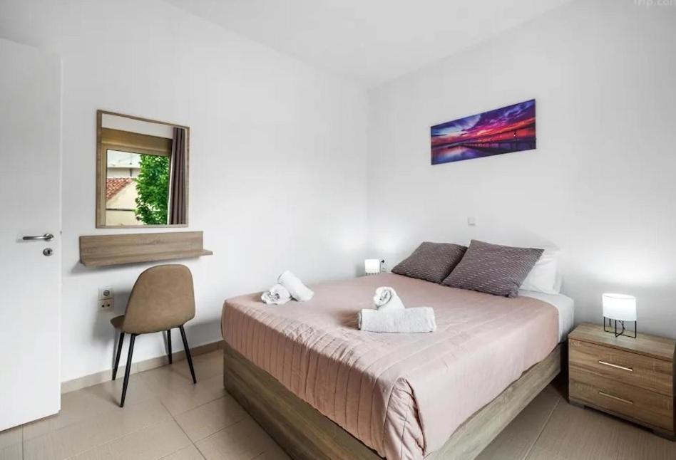 Iriana's In Center Apartamento Chrissi Akti Chania