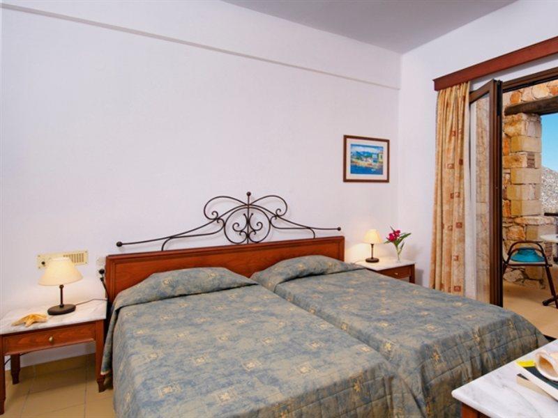 Areti Aparthotel 2*