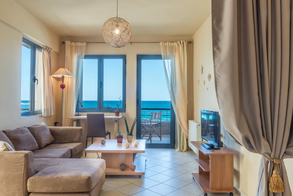 Nais & Chania (Crete)