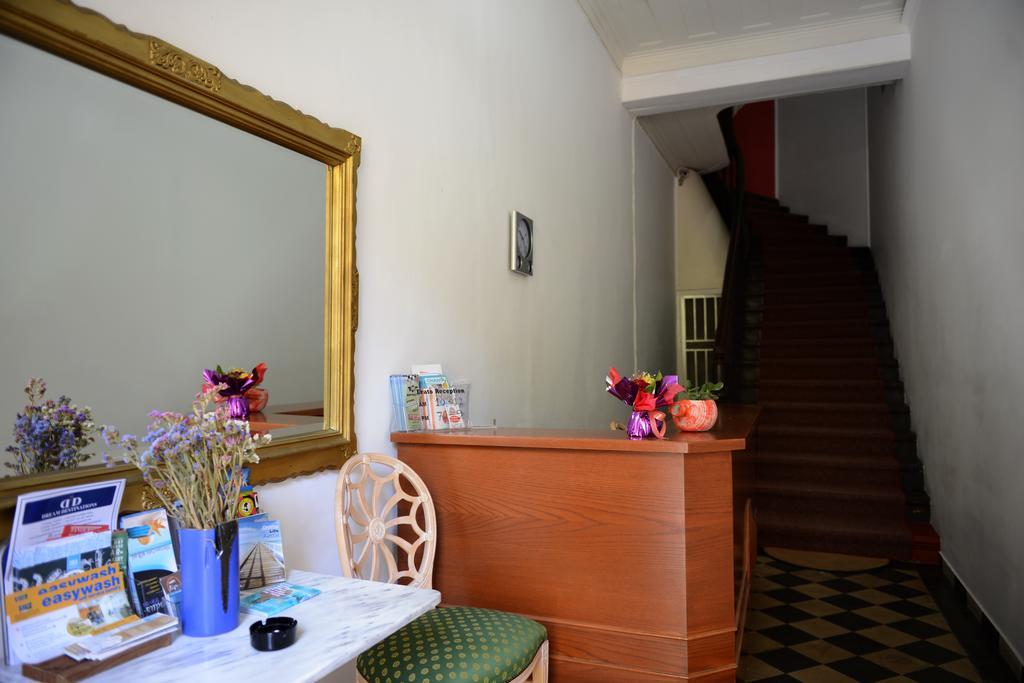 Erato Suites Appartement *