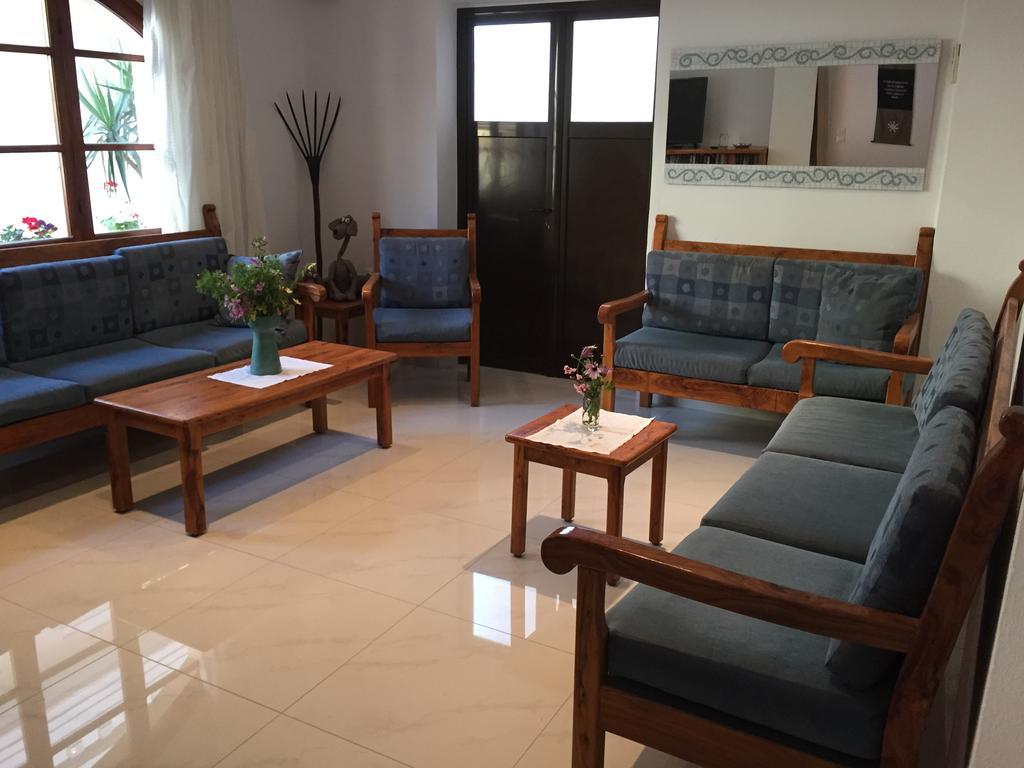 Candia Hotel *