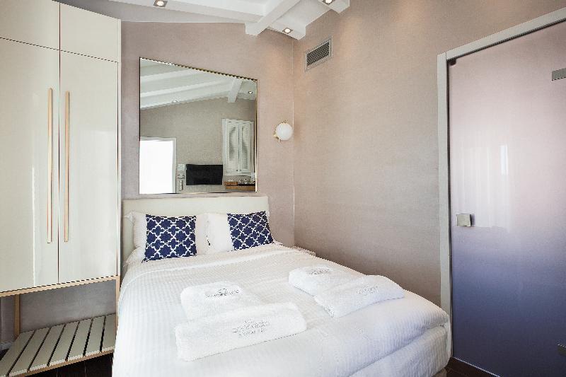 Consolato Boutique