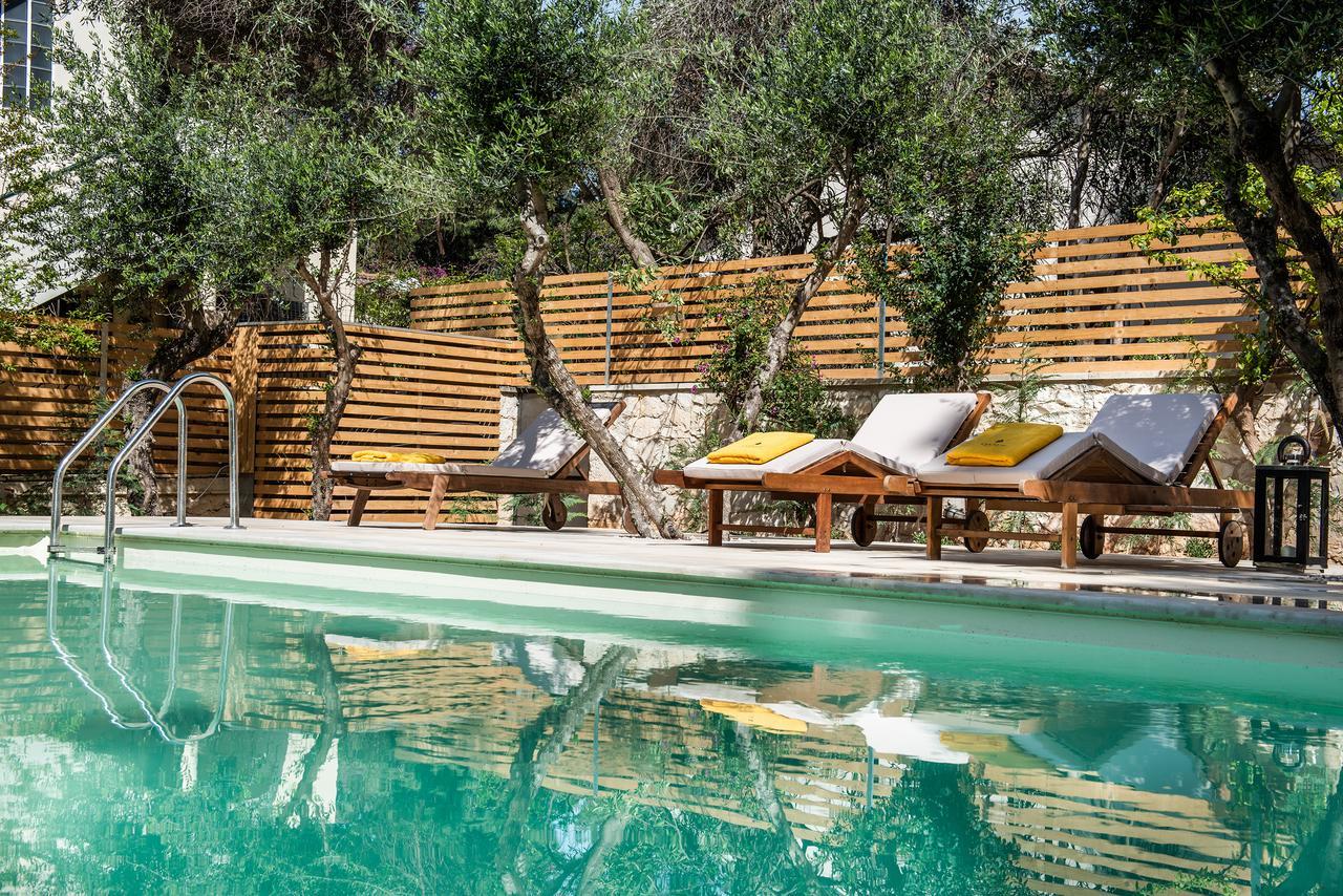 Villa Koukounari Luxury *