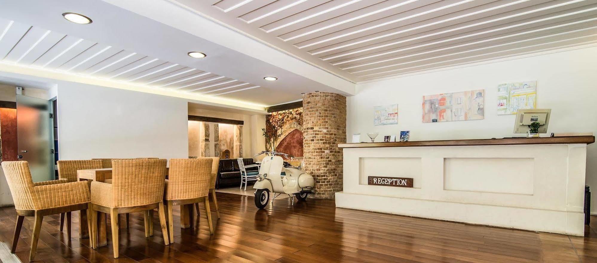 Vranas Ambiance Apartment