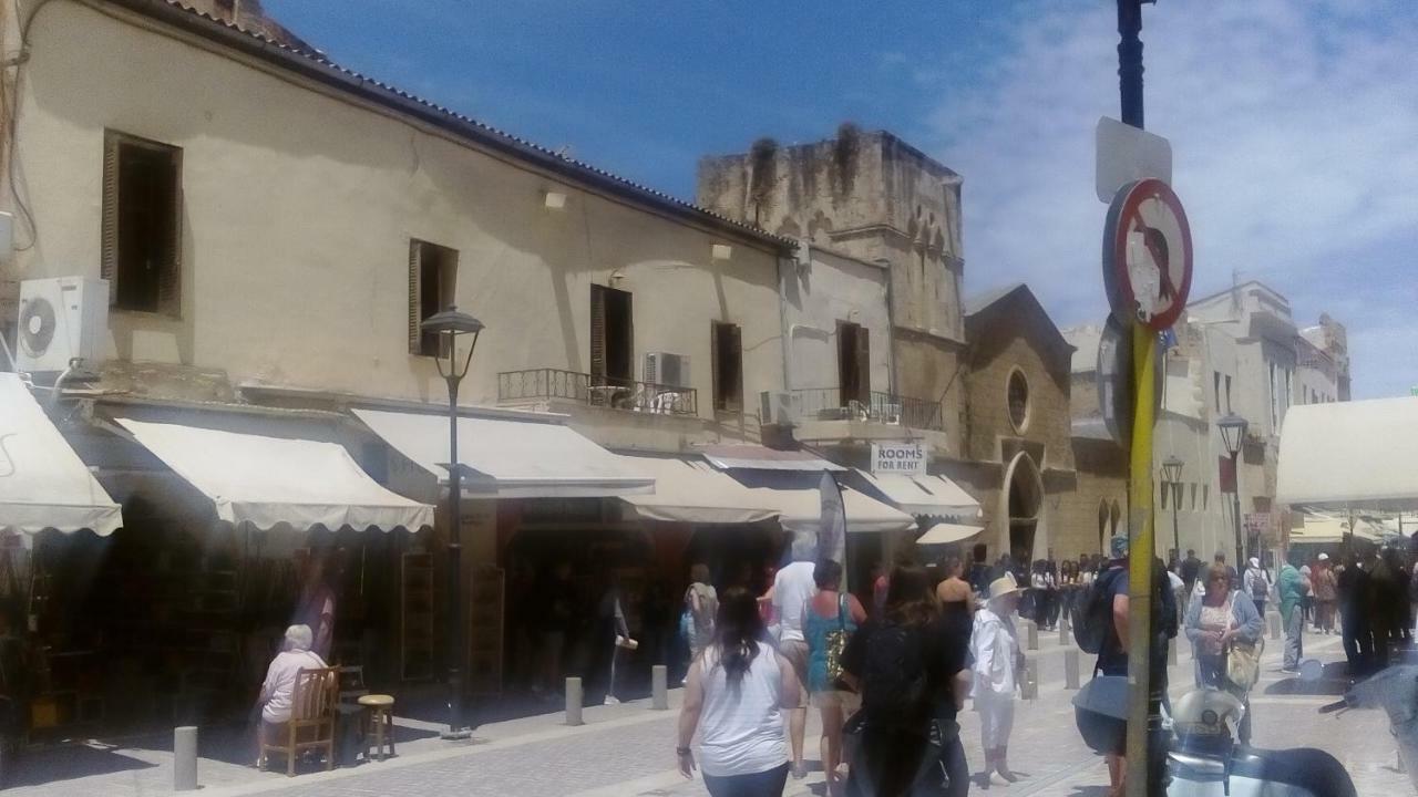 Herberg Stelios To Rent *