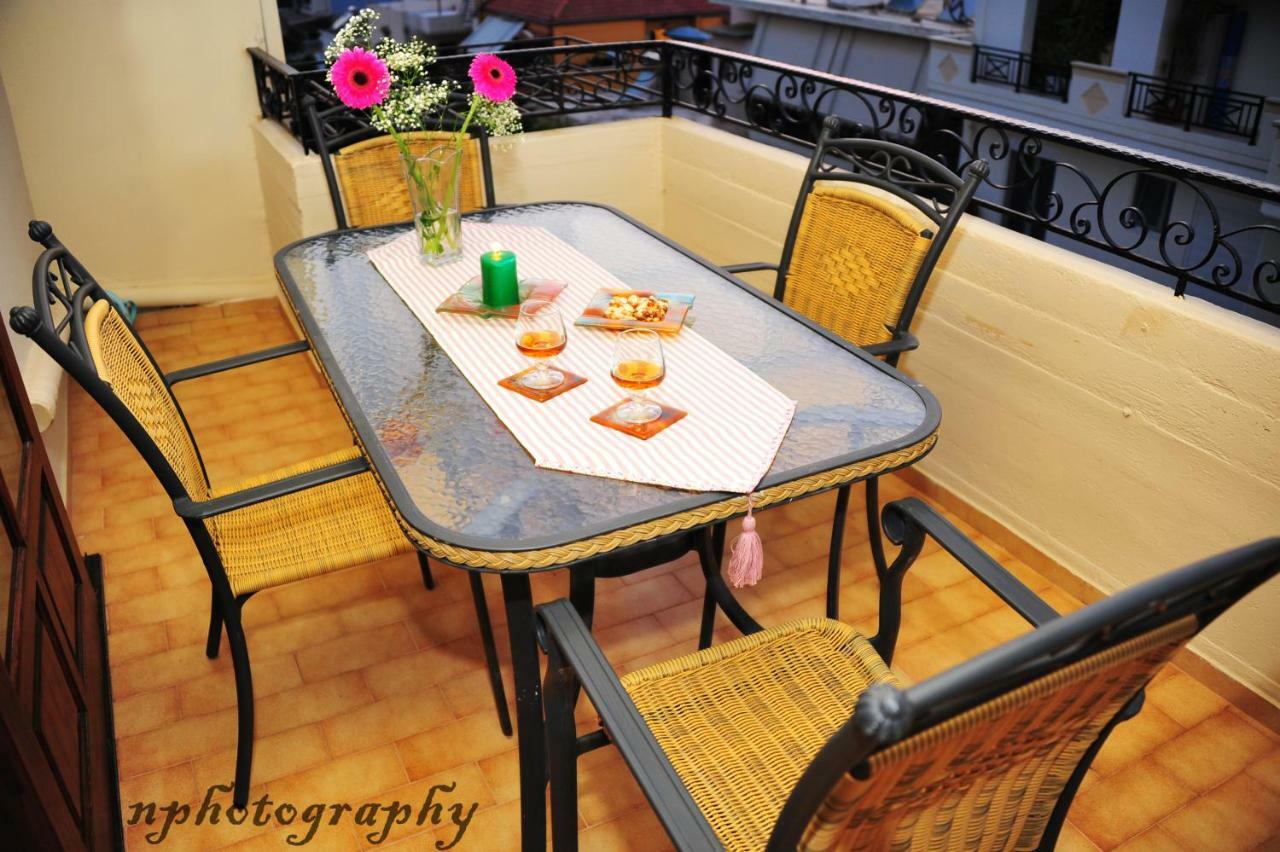 Alexandra's Art Apartment