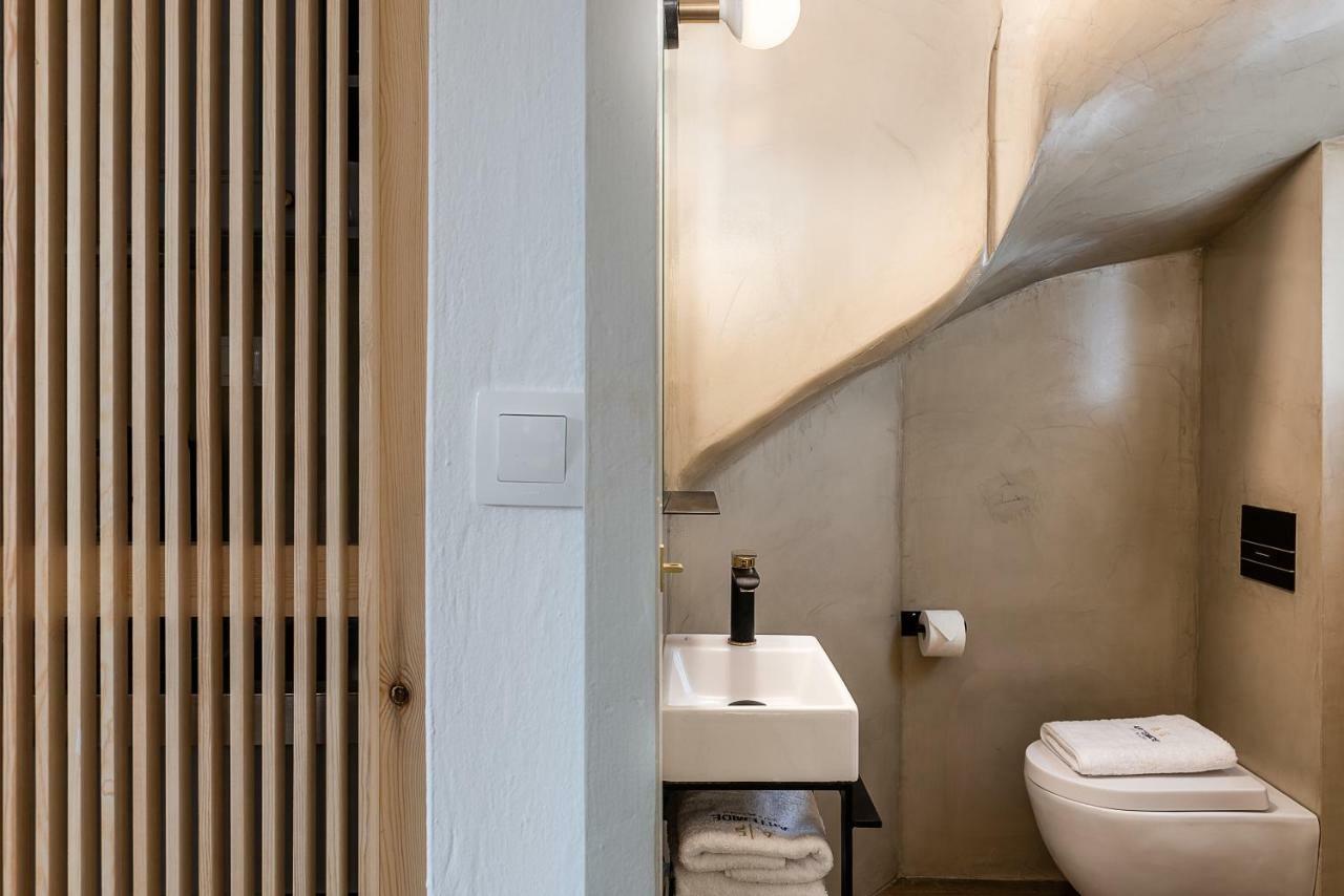 Artemide Places- Petite *