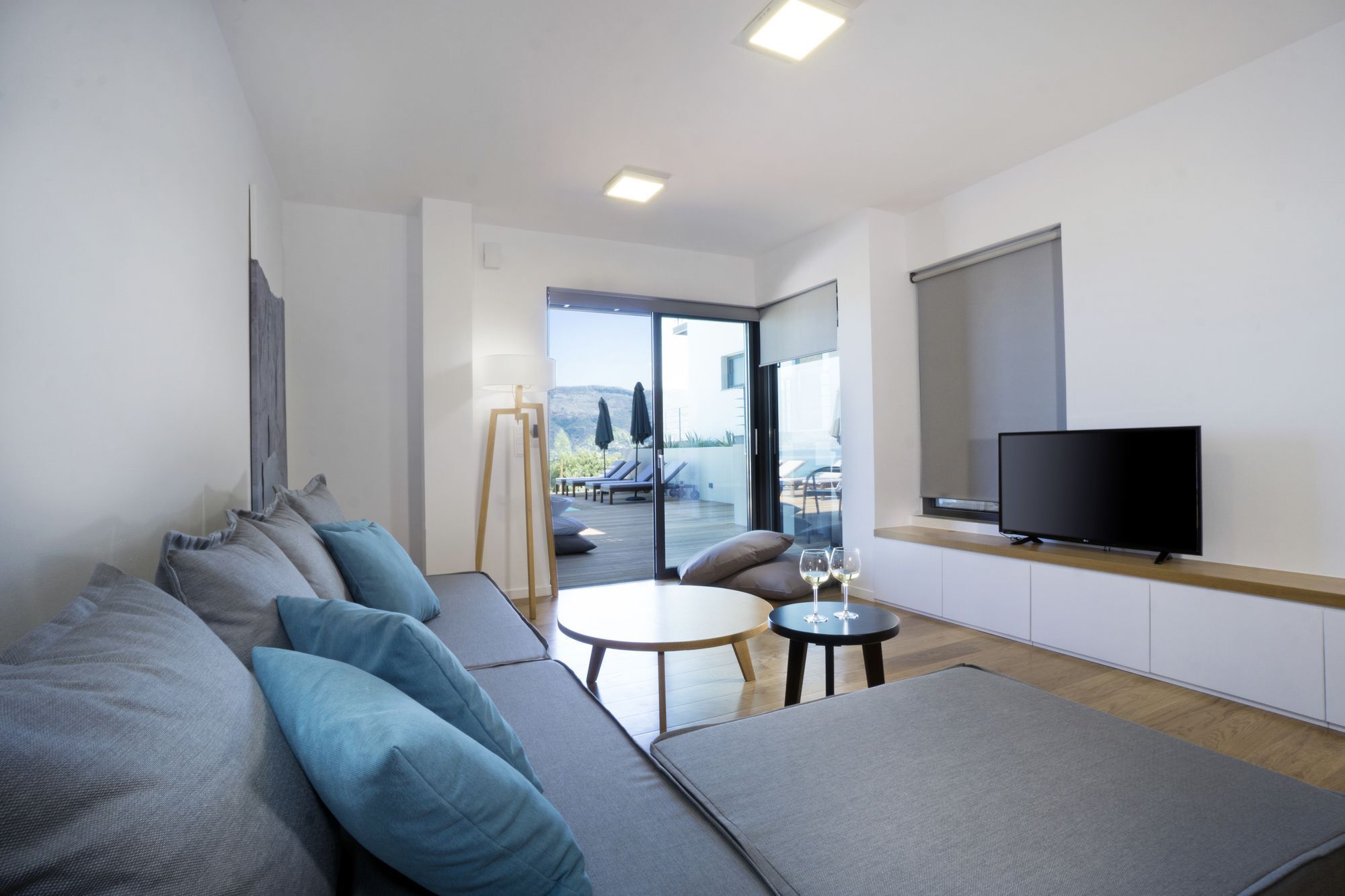 Seametry Luxury Living