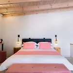 Viaggio Elegant Rooms