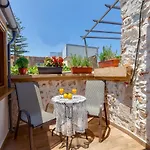 Hamam Suites Portou