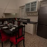 Reina House