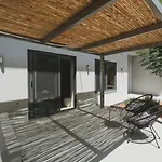 Hidden Gem in city Center, steps to Venetian Town