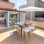 Sunny Luxury Apartment