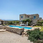 Beachfront Villa Turquoise With Private Pool, Bbq And Ping Pong Table