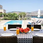 Beachfront Villa Turquoise With Private Pool, Bbq And Ping Pong Table