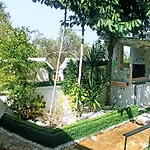 Villa Dina