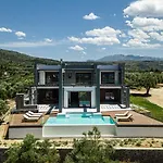 Eloa Luxury Villa