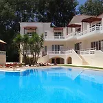 Perla Beach