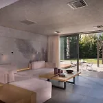 Ikaros Hotel