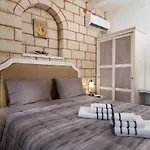 Estia Luxury Living