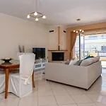 Central Penthouse In Quiet Neighborhood Near Sandy Beach