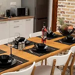 Michalis Nchouse 33