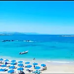 Beachfront Lux Apartments & Gym 4