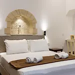 Bright And Cozy Studio 2