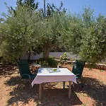 Casa Magnolia - Spacious Home In Heart Of Akrotiri
