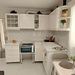 S For Studio - Detached, Close To City Center