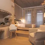 Elia Zampeliou Suites