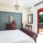 Villa Nikis