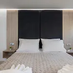 Quarters Luxury Apts