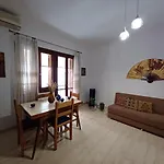 Nina\'S Central Apartment