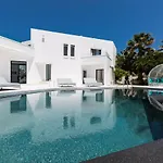Paul\'S Mansion