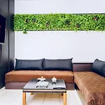 Pearl Seaside Luxury Apartments 2