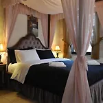 Odos Oneiron Boutique Hotel