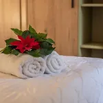 Yro Apartment